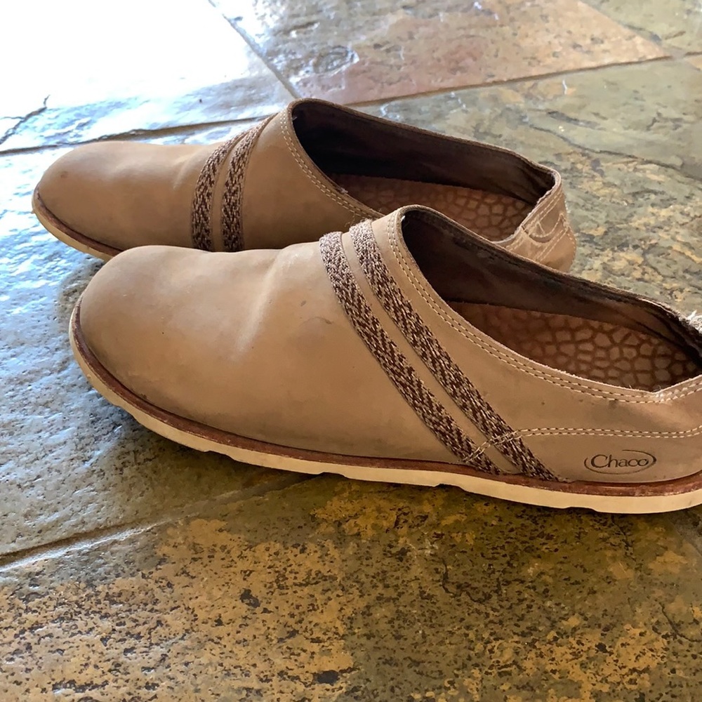 Women’s Chaco clogs size 9